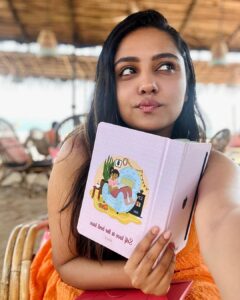 Smruthi Venkat Instagram - That’s how I spent my birthday weekend in Goa planning this year ✨
Thank you @factornotes for sending over this planner! 
Focusing on myself and my goals this year ✨ hoping for the best 😻
And totally loved my peaceful stay @goasouth 💗