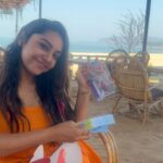 Smruthi Venkat Instagram - That’s how I spent my birthday weekend in Goa planning this year ✨ Thank you @factornotes for sending over this planner! Focusing on myself and my goals this year ✨ hoping for the best 😻 And totally loved my peaceful stay @goasouth 💗 Butterfly Beach, Goa