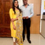 Smruthi Venkat Instagram – And this happened ✨😇
Super happy to have shared screen space with GVM  sir😻
Dreams do come true ✨