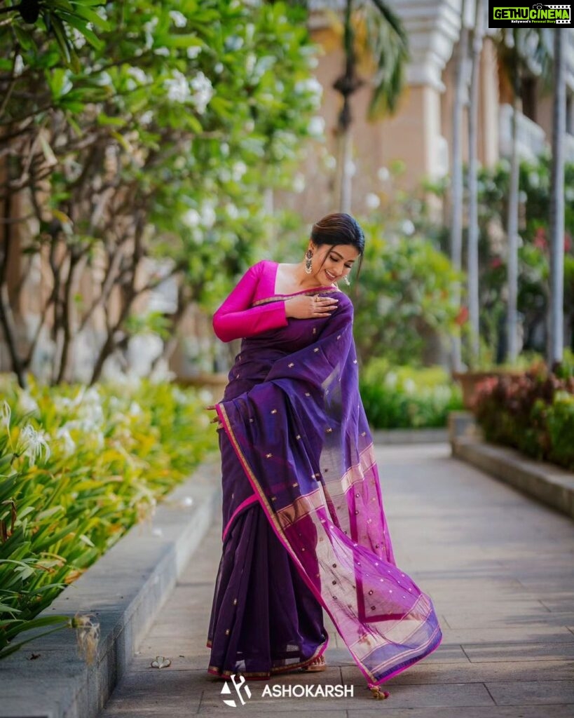 Sneha Instagram - Saree never goes out of style! Blouse n saree designed @geetuhautecouture Saree @thenmozhidesigns Hair @vijiknr Pics@ashokarsh #sareelove #mystyle #purplesaree #sneha #geetuhautecouture #beyourself