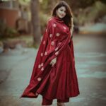 Sneha Instagram - Make everyday a little less ordinary. @geetuhautecouture @ashokarsh #sneha #salwarsuits #livelife #liveinthemoment #bekind #love