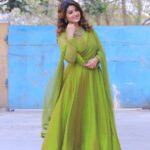 Sneha Instagram – The happiness of your life depends on the quality of your thoughts. 

@geetuhautecouture 
@silversashti 
@itz_rajesh24
@clicks_by_ajay 

#showtime #greendress💚 #lovewatudo💕 #bekind #etvtelugu #mrnmrs