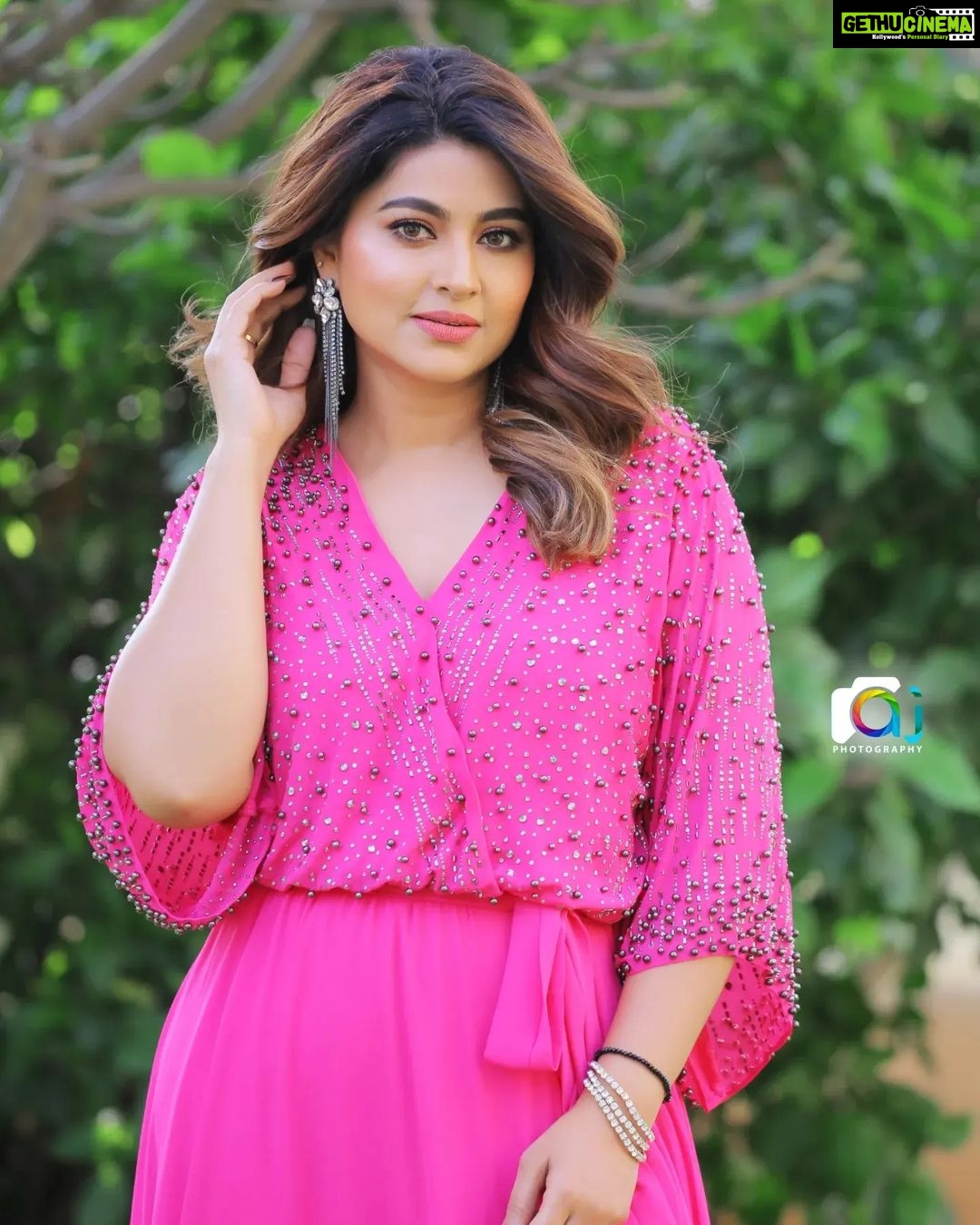 Sneha Instagram - I don't think I will ever get tired of wearing pink ๐๐๐ @clicks_by_ajay @itz_rajesh24 #lovepink #myfavirotecolor #alwazbekind #lovewatudo๐ #pinkdress #pinkgown #mrnmrs #etvtelugu #lifeisbeautiful