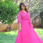 Sneha Instagram - I don't think I will ever get tired of wearing pink 💗💓💖 @clicks_by_ajay @itz_rajesh24 #lovepink #myfavirotecolor #alwazbekind #lovewatudo💕 #pinkdress #pinkgown #mrnmrs #etvtelugu #lifeisbeautiful