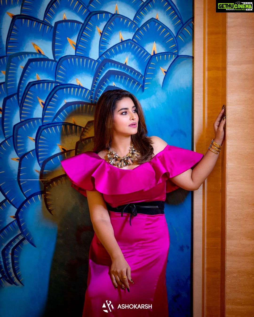 Sneha Instagram - I saw that you were perfect , and so I loved you. Then I saw that you were not perfect and I loved you even more. @ashokarsh @vyshalisundaram_hairstylist #coupleshoot #meandyou❤ #jamesbond #loveurself❤️ #beyou #pinkdress #sneha