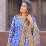 Sneha Instagram - To love and be loved is to feel the sun from both sides. @geetuhautecouture @kalasha_finejewels @clicks_by_ajay @rajesh_chinchili #loveyourself #beyou #liveinthemoment #bluesalwar #bluedress #telugu #mrnmrs #etvtelugu