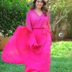 Sneha Instagram - I don't think I will ever get tired of wearing pink 💗💓💖 @clicks_by_ajay @itz_rajesh24 #lovepink #myfavirotecolor #alwazbekind #lovewatudo💕 #pinkdress #pinkgown #mrnmrs #etvtelugu #lifeisbeautiful