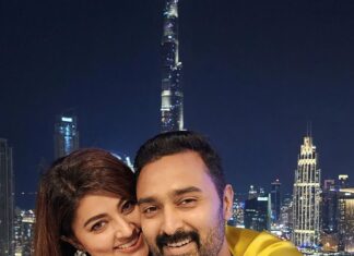 Sneha Instagram - Happy new year my darlings!!! Have a fantastic year 💓 @prasanna_actor #visitdubai #newyearindubai #liveurlife #blessed #beyourself #bekind #newyearparty