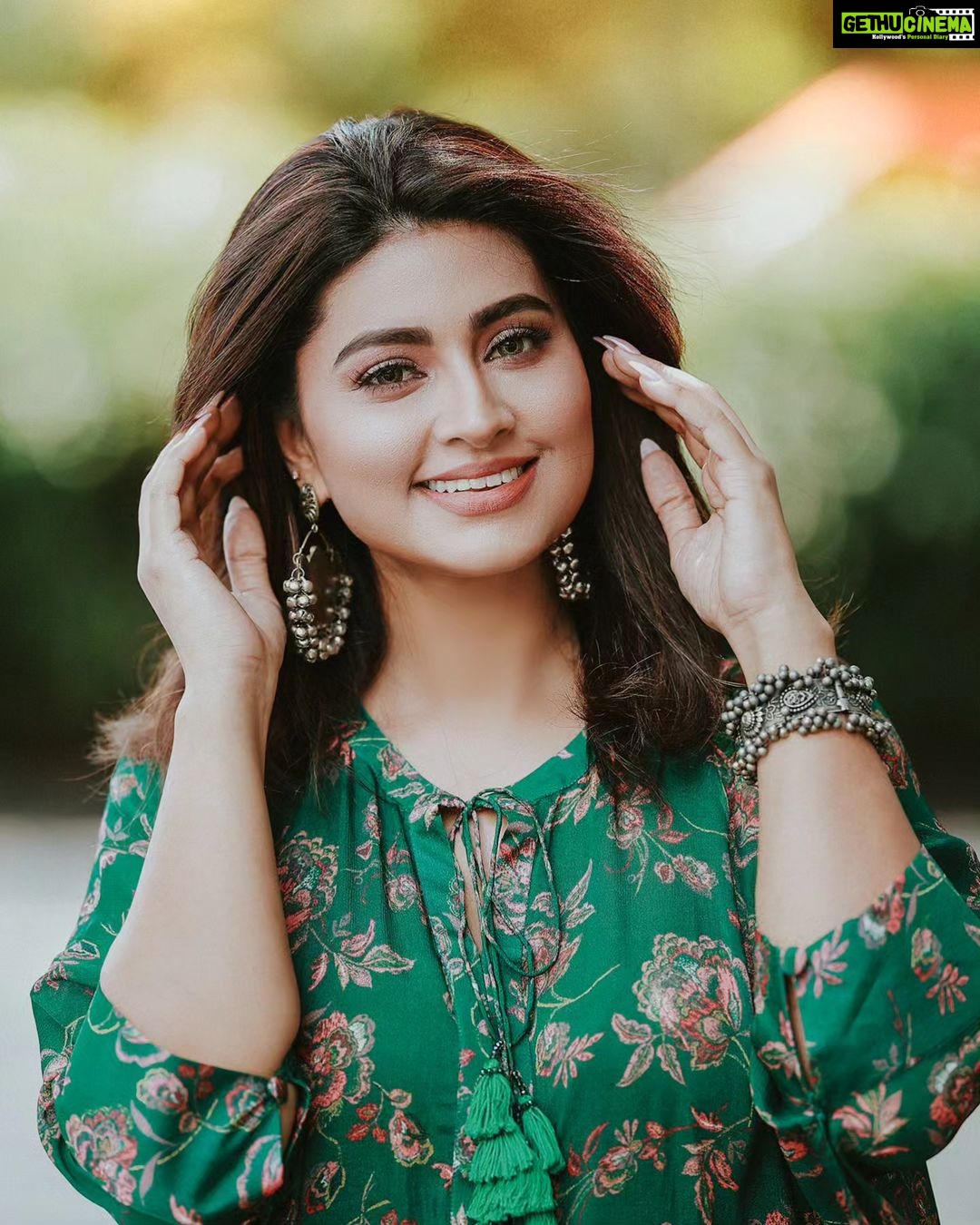 Sneha Instagram - My life, my rules, my attitude. @geetuhautecouture @geetunaidu03 @ashokarsh @vijiknr @vyshalisundaram_hairstylist @crowneplazachn #summerwear #designerwear #geetuhautecouture #mylifemyway #livelife