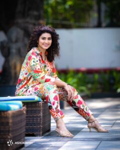 Sneha Instagram - We are all in the same game, just at different levels.

@geetuhautecouture 
@geetunaidu03 
@ashokarsh 
@vijiknr 
@vyshalisundaram_hairstylist 
@crowneplazachn 

#mylifemyway #juslove #sisterlove❤️ #chillvibes #coordset #designerwear #fashion #summerwear