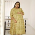 Sneha Sreekumar Instagram – 😍
📷 @randheerkr
Mua @makeupbyanil

#pregnancylife #9thmonthpregnancy
