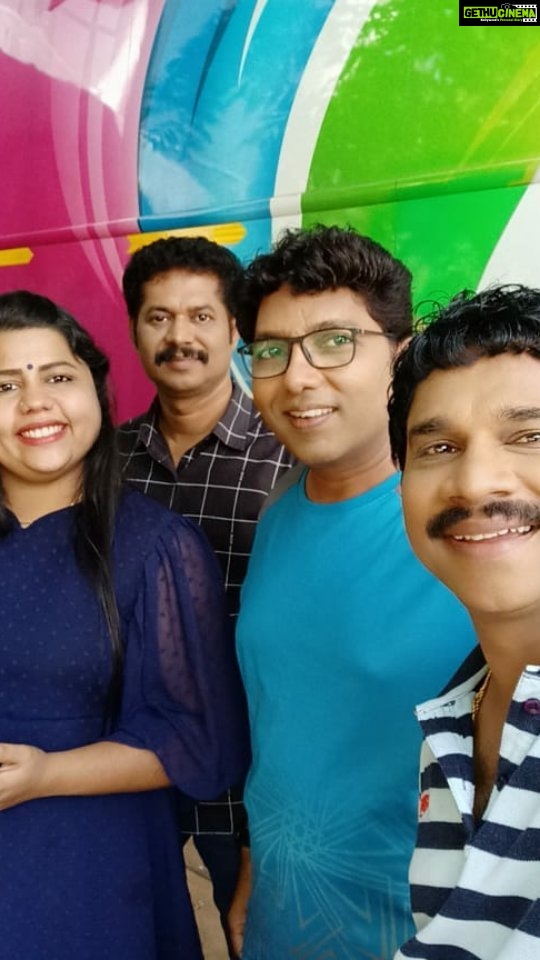 Sneha Sreekumar Instagram - Marimayam team coming to Bahrain on Dec15th❤ #marimayam #marimayamteam #marimayamactors #niyas #moidu #mandothari #malayalamcomedy