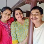 Sneha Sreekumar Instagram - 😍😍 @kovooraaan @babloooooz #vinodkovoor #zeekeralam #wifeisbeautiful #malayalamtelevision
