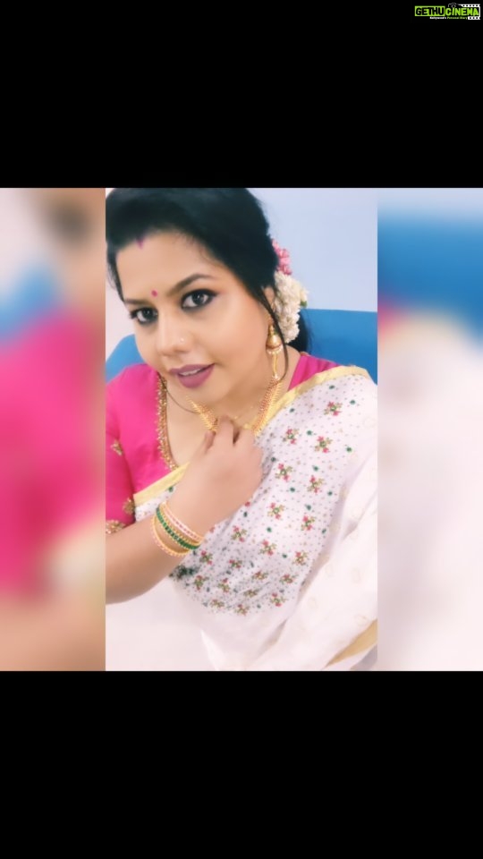 Sneha Sreekumar Instagram - Vanitha onam spl ❤❤❤ Mua @makeupbyanil Costume @anuthreadsbridalstudio Ornaments @parakkat_jewels Shoot for @vanithamagazine #reelsinsta #reelsinstagram #reelsuploaded #reelsvideo #reelsindia #saree #vanitha #onam #onamspecial #vanithamagazine