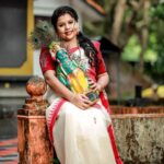 Sneha Sreekumar Instagram – ശ്രീകൃഷ്ണ ജയന്തി ആശംസകൾ ❤❤❤❤
📷 @arun_cheppally

#krishna #krishnajayanthi