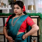 Sneha Sreekumar Instagram - Actores @sreekumarsneha 📸 @deepakplassery @parakkat_jewels @makeupbyanil @anuthreadsbridalstudio #keralasaree #mallu #actor #cochi #mallugirl #keralaattraction