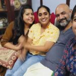 Sneha Sreekumar Instagram - മാഷും മക്കളും ❤❤❤ @surabhi_lakshmi @rameshvarmack #love #happymoments