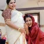 Sneha Sreekumar Instagram – Yeaayy… 🥳🥳…All set to welcome our chottu!❤️😍😘

📸 : @3leaf_photography 🤩

#sister #babyshower #waiting #wifeisbeautiful #zeekeralam #excited #9thmonth #happiness Kochi, India