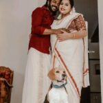 Sneha Sreekumar Instagram – Family ❤️❤️❤️
Now its Four😍😍😍
📷 @3leaf_photography
Mua @blakeeys_makeover
Styling by @nithinju
Costume @navamimypassionyourfashion
Ornamemts @kaya_online_
#pregnancylife #9monthspregnant #happyday #happymoments