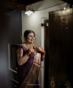 Sneha Sreekumar Instagram - valaikappu ceremony

@sreekumarsneha & @s.psreekumar 

Makeup :- @amal_ajithkumar 
Stylist :- @sabarinathk_ 
Saree :- @kanchivaram.in 
Photography :- @nithin_c_nandakumar 
  @wedlock__stories 

#valaikappu #valaikappuceremony #actress #babyshower #wedlockstories #saree