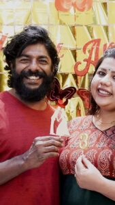 Sneha Sreekumar Instagram - Our wedding anniversary spl video 🤩🤩 For full video link on bio.. @veenanair143 @anandu8888 #wedding #weddinganniversary #marimayam #marimayamteam #chakkappazham #reels #reelsindia #reelsinsta #reelsupload #veenanair