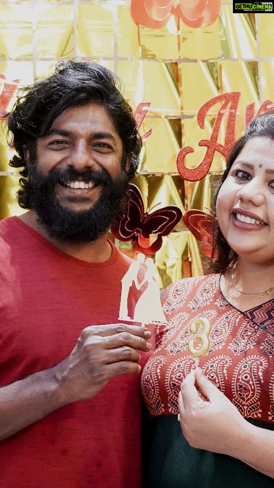 Sneha Sreekumar Instagram - Our wedding anniversary spl video 🤩🤩 For full video link on bio.. @veenanair143 @anandu8888 #wedding #weddinganniversary #marimayam #marimayamteam #chakkappazham #reels #reelsindia #reelsinsta #reelsupload #veenanair