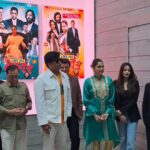 Sneha Ullal Instagram – It was an honour.Thank you @nseindia for letting us ring that auspicious bell on our release day.Love you Lokhtantra in cinemas today. #snehaullal
@isha_konnects @ravikishann @kingaliasgar @ameetkumarbollywood @zurichmediahouse NSE India