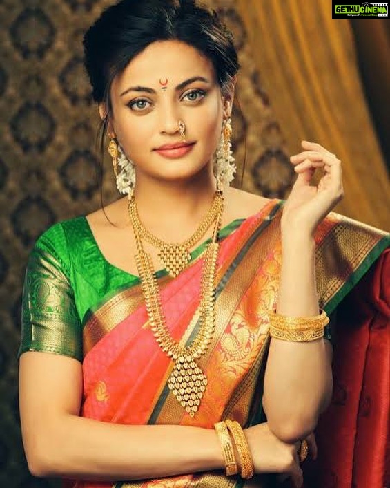 Sneha Ullal Instagram - Do you celebrate Navratri? What do you like most about the festival?For me, I am intrigued by the 9 forms or energies that Maa Durga had to manifest which to me kind of interprets that her “survival instincts” kicked in during that war..Goes to show a Woman is a real solid & diverse Being and in the modern world I call her the one true protector of a Family. #keepitreal #begood #snehaullal #navratri #respectyourwoman Mumbai, Maharashtra