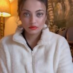Sneha Ullal Instagram - Make up ✔️ Hair ✔️ Frame check ✔️ #collab #shoot #ad #snehaullal