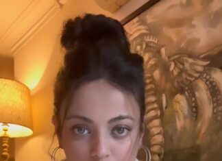 Sneha Ullal Instagram - Make up ✔️ Hair ✔️ Frame check ✔️ #collab #shoot #ad #snehaullal