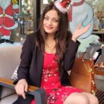 Sneha Ullal Instagram - Merry Xmas to all & to all a good life 🎄 Radisson Blu Mumbai International Airport