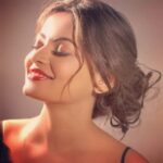 Sneha Ullal Instagram – Because i feel better when i Smile. #snehaullal #keepitreal #smile😊 Mumbai – मुंबई