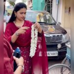 Snehan Instagram – Malli poo❤️🌿🌸💐
Good morning everyone ☕️

#kannikaravi #kannikasnekan #snekan #mallipoo #malli #vtk #vtkaudiolaunch #arrahman #arrahmanmusical🎧🎶 #arrahman_360 #arrahmanmusic #arrahmanbgm