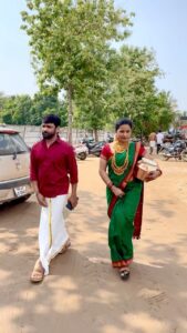 Snehan Instagram - சினேகன் வாங்கி கொடுத்த முதல் புடவை 7 வருடத்திற்கு பிறகு கட்டினேன்❤ @kavingarsnekan அனைவருக்கும் இனிய விநாயகர் சதுர்த்தி வாழ்த்துக்கள் ... 🤲 #Brother sera wedding 💑 @_makeoverbymadhu Jewellery @sri_ragavendhra_fashion Video credits @arunsk751 #wedding #love #lovequotes #ilayaraja #ilayarajasongs #ilayarajasongs🎧 #ilayathalapathyvijay #ilayarajamelody