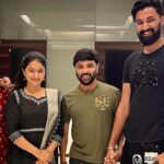 Snehan Instagram - Sweet people 🥰 #Movietime🎬 #sathyam cinema @kavingarsnekan @niroopnandakumar @shariqqqq777