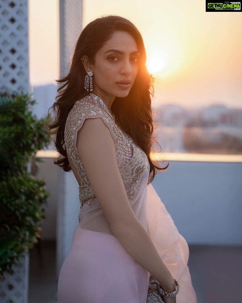 Sobhita Dhulipala Instagram - ♥️ to @manishmalhotra05 for custom making the prettiest pink saree I got to wear last night in Chennai for PS2 trailer and audio launch! Styling by @ekalakhani @team___e Hmu @shraddhamishra8 Photographs by the lovely @thestoryteller_india