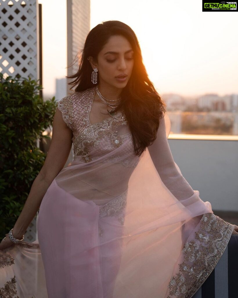 Sobhita Dhulipala Instagram - ♥️ to @manishmalhotra05 for custom making the prettiest pink saree I got to wear last night in Chennai for PS2 trailer and audio launch! Styling by @ekalakhani @team___e Hmu @shraddhamishra8 Photographs by the lovely @thestoryteller_india