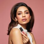 Sobhita Dhulipala Instagram - Exclusively created for India, Gulabae from @smashboxindia will always be my number 1! 👄💖