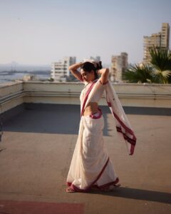 Sobhita Dhulipala Instagram - Indian summer ☀️
Images by @mourya