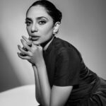 Sobhita Dhulipala Instagram - Beautiful evening with @dior at their newly opened boutique #diorfall23 📸 @banjaariii #Ad DLF Emporio Mall