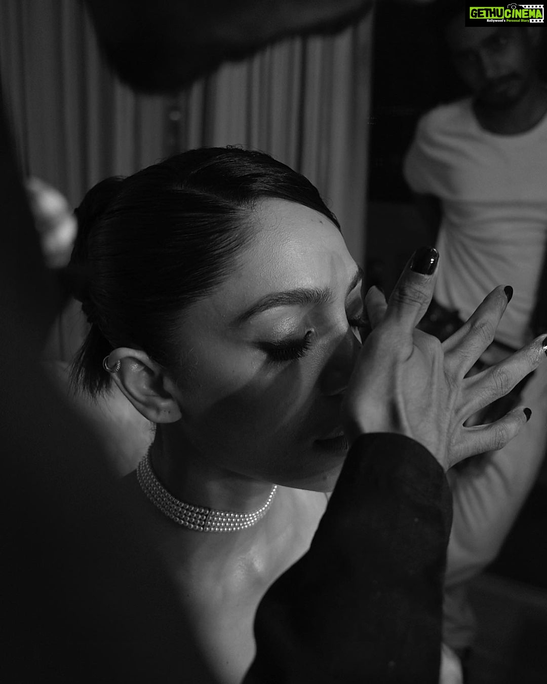Sobhita Dhulipala Instagram - My favourite pictures will always be unedited and BTS! Thanks for freezing these moments @mourya