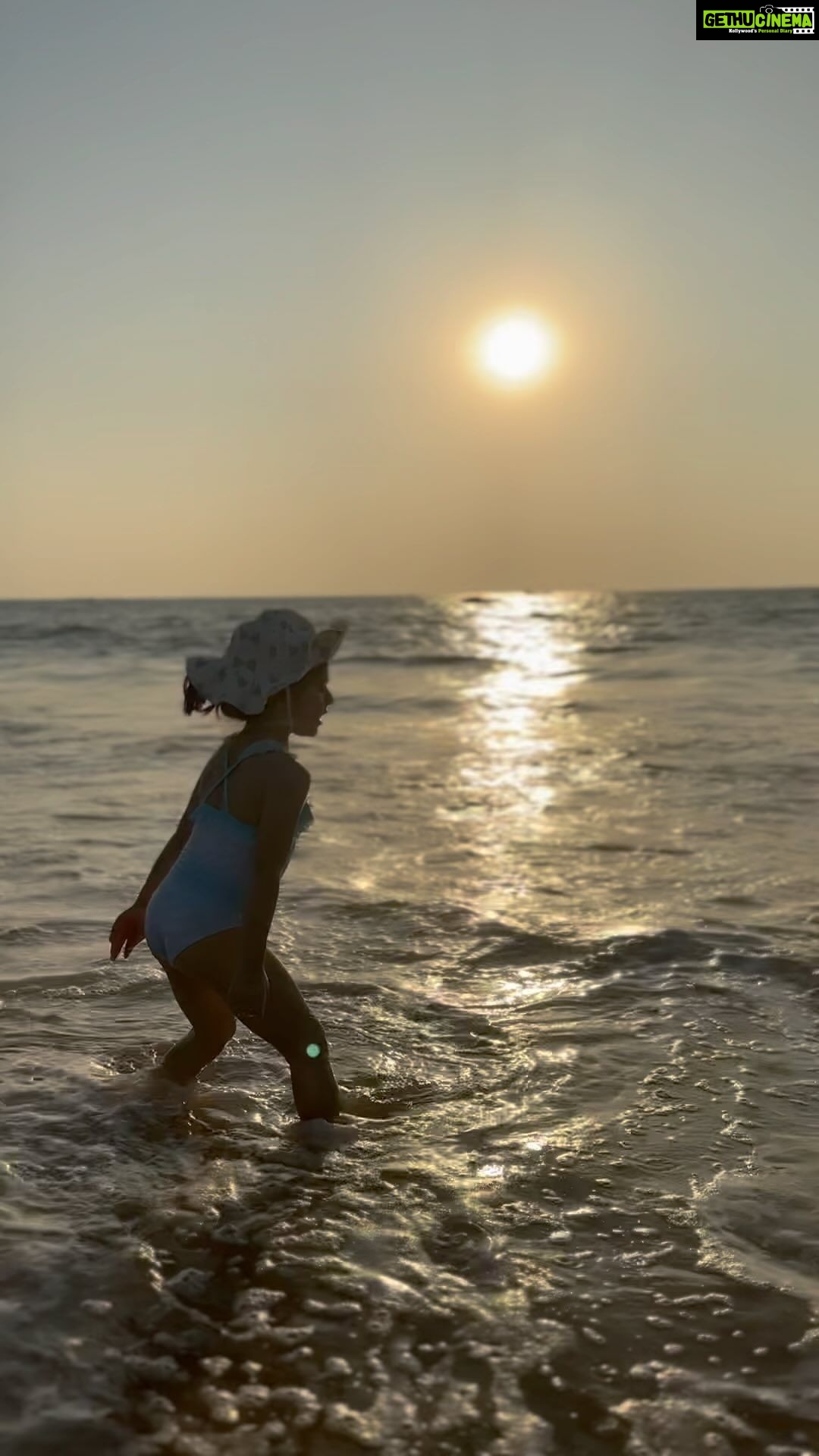 Soha Ali Khan Instagram - To have my five year old daughter yell "I know who I am" into the vastness of the ocean ... what more could I want?#internationalwomensday #celebratewomen #knowwhoyouare