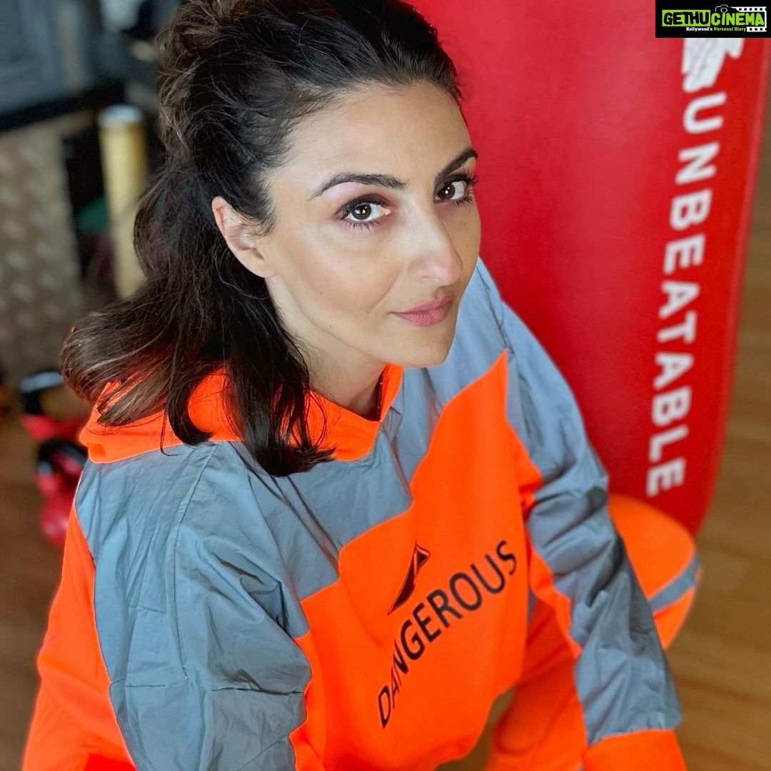 Soha Ali Khan Instagram - We flame to please 🔥 😂