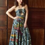 Soha Ali Khan Instagram – Go figure 🤎 outfit- @nikitamhaisalkar
jewellery- @ishhaara 
@minerali_store 

styled by- @kareenparwani