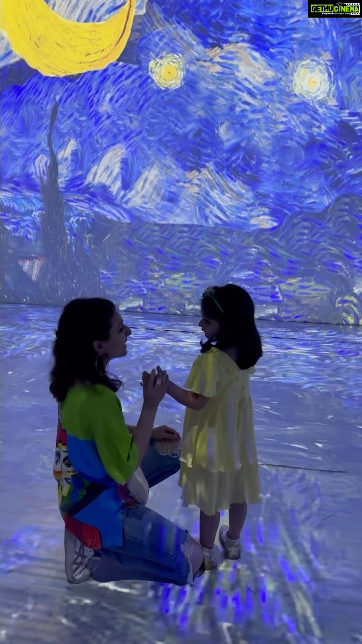 Soha Ali Khan Instagram - But I could have told you Vincent, this world was never meant for one as beautiful as you ... #starrystarrynight #vangogh360mumbai @vangogh360.india thank you @nikhilchinapa @pearls.world !!