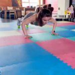 Soha Ali Khan Instagram – It feels so good when it’s over ! #workout #fitness #gymwear @maheshfitnessclub @boddactive