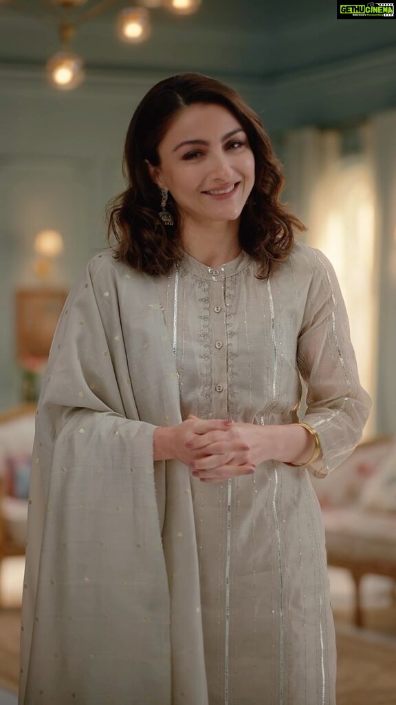 Soha Ali Khan Instagram - Elegance in all its glory, only from @houseofpataudi ✨ Shop the best of ethnic wear with exciting offers and discounts only at the #MyntraEndOfReasonSale From beautifully handcrafted chikankari and summer essentials to classy festive wear with zardozi, gota-work, and ethnic motif detailing, stand out in contemporary ethnic wear from House of Pataudi that balances simplicity and sophistication ♡ #HouseofPataudi #ExperienceHeritage #MyntraEORS #SaveOnFashionSaveFashion #SaveOnFashionWithMyntraEORS #SaifAliKhan #SohaAliKhan India