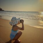 Soha Ali Khan Instagram - Reaching for the sky ❤️
