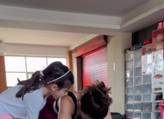 Soha Ali Khan Instagram - Since it’s Mother’s Day this weekend my workout video has to include my favourite little photo (video) bomber who makes my home workouts a little bit more feisty and fun - she reminds me that my goal isn’t to look good ( or just to look good) it’s also to be strong and fit enough to play with her many many years from now ! #mothersday #workout