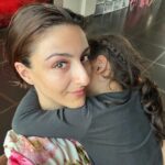 Soha Ali Khan Instagram – The best way to kick start Mother’s Day week ❤️